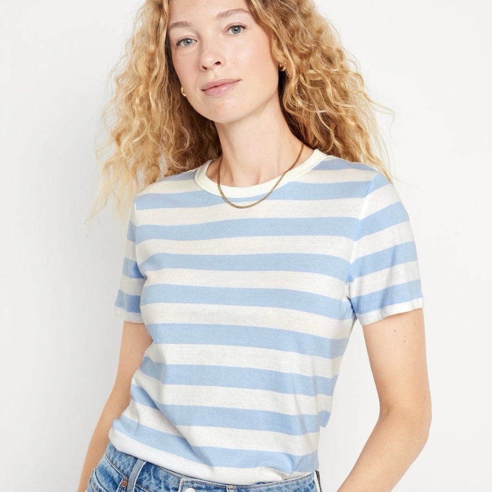 NWT Old Navy EveryWear Crew-Neck T-Shirt